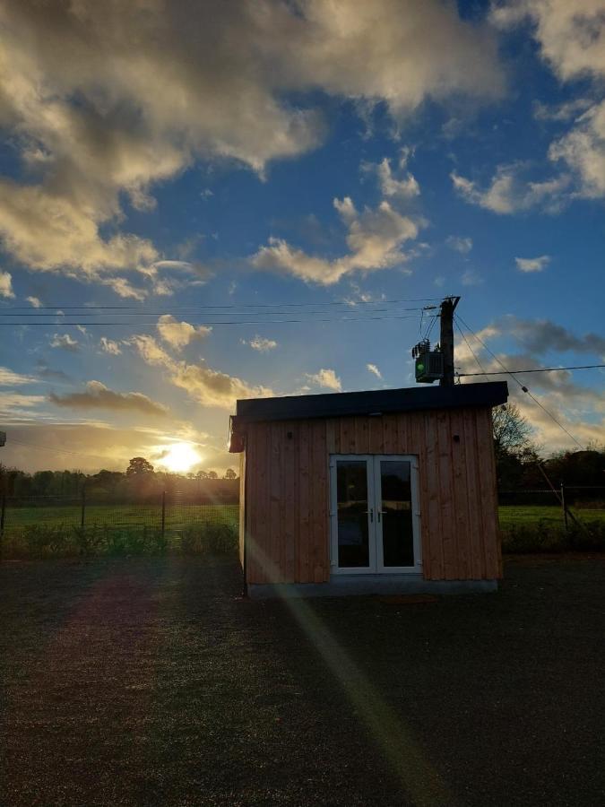 ホテル Stoneyford Luxurious Cabins エクステリア 写真